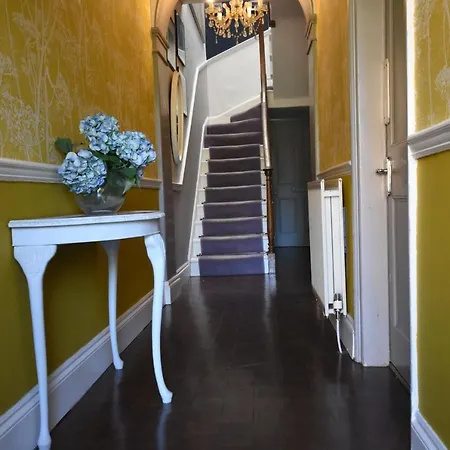 Percy Terrace Bed And Breakfast-3